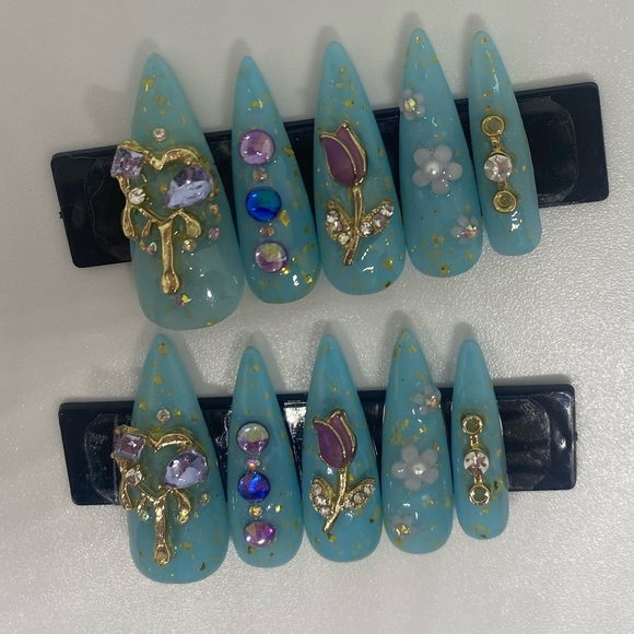 Color Changing Purple to Blue Handmade Press On Nail Set - Picture 15 of 16